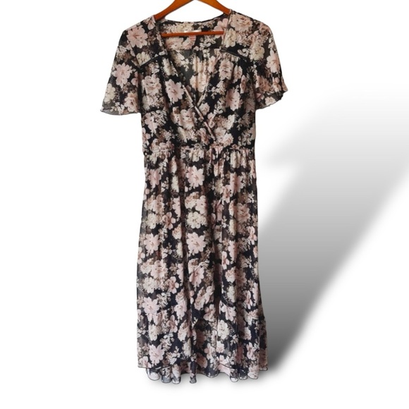 unbranded Dresses & Skirts - Band of Gypsies Women's Floral V-Neck Midi Dress Black Pink